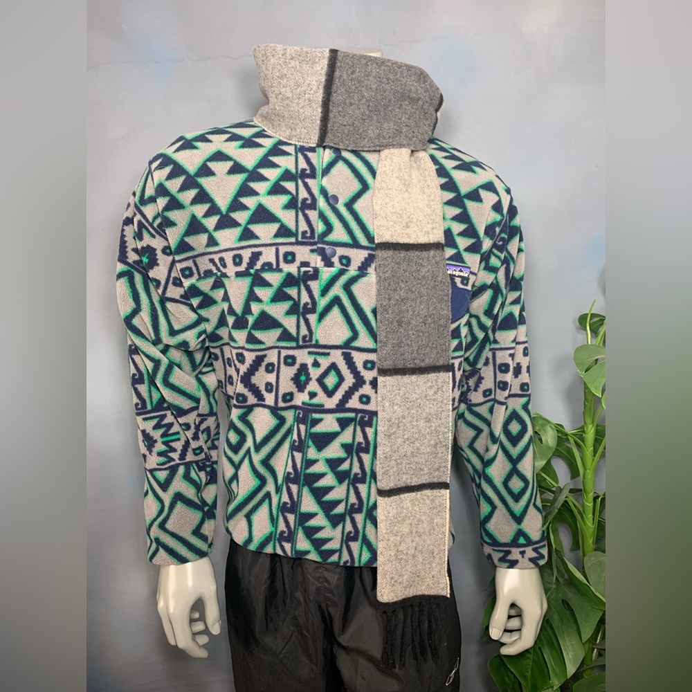 Danier Wool Scarf - Made in Italy - Light Grey/Dark Grey